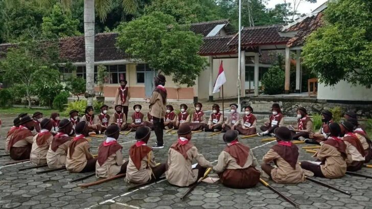 Sejarah Pramuka Indonesia Atribut Scoutlook Jamnas XI